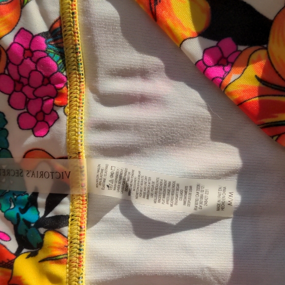 Victoria's secret tropical foldover cheeky bikini bottom - Picture 6 of 6